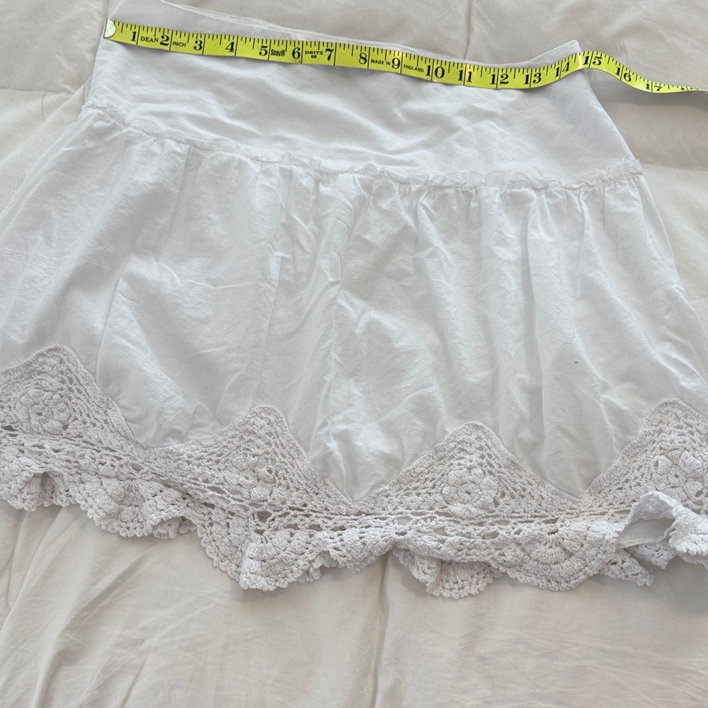 Old Navy White Mini Skirt with Crochet Hem